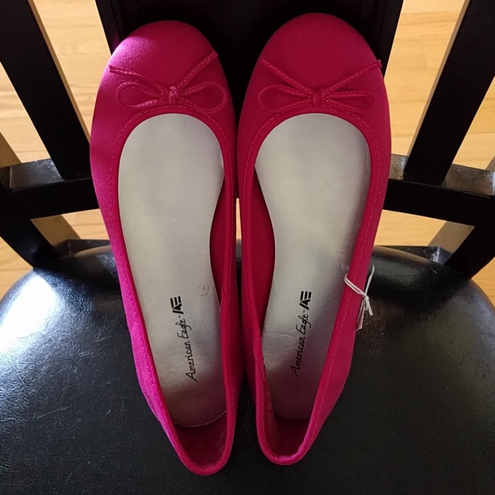 American Eagle pink flat size 6.5.